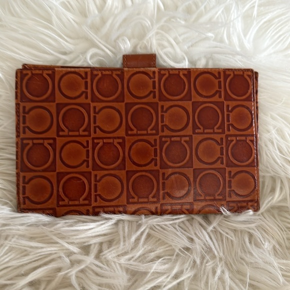 Salvatore Ferragamo wallet - Picture 2 of 5